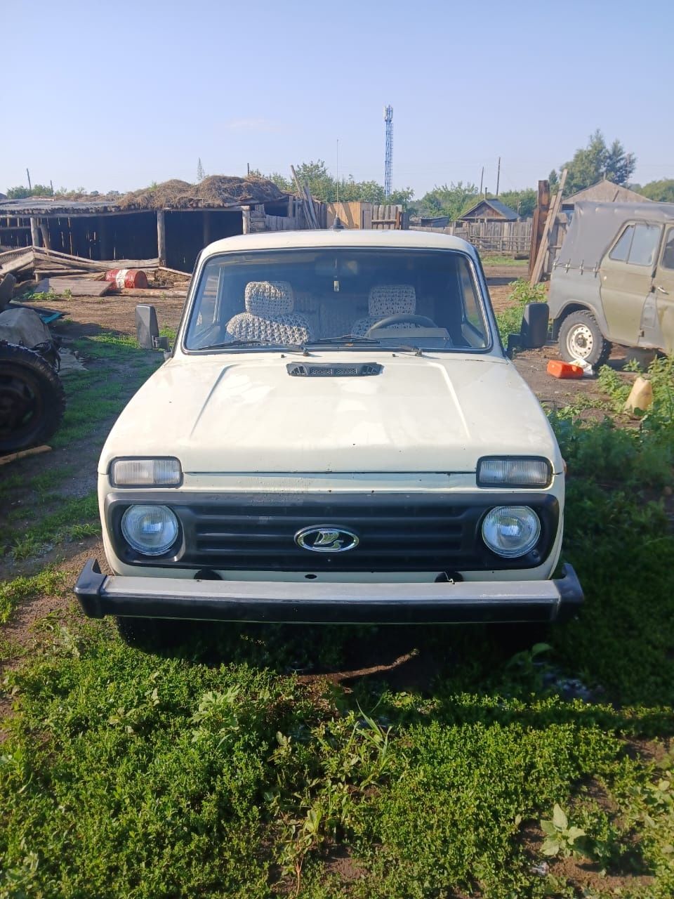 Продам ниву 2123