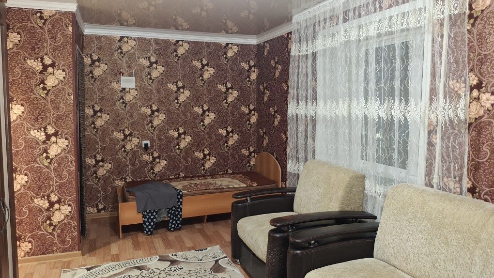 Сдам 1 комнатную квартиру на длительный срок.