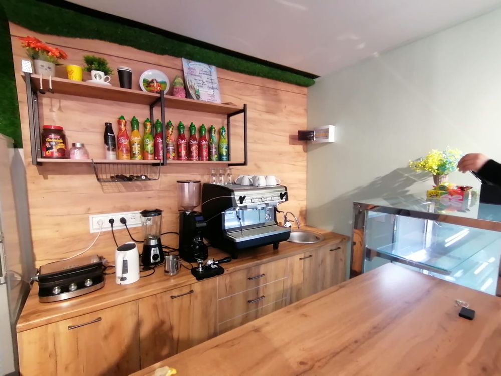 Продам кофемашину Simonelli Италия