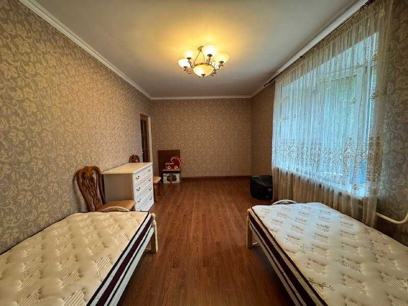 Продаю 2-комн. по ул.Уалиханова 9/1, золотой квадрат.