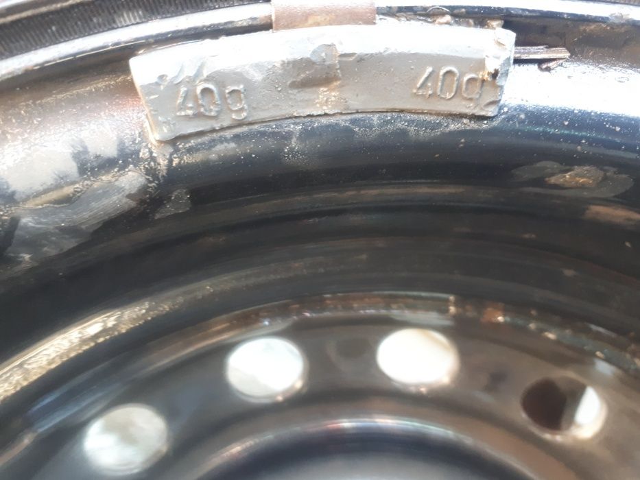 Продаются шины 205/80R16 Bridgestone с дисками на Mitsubishi L200