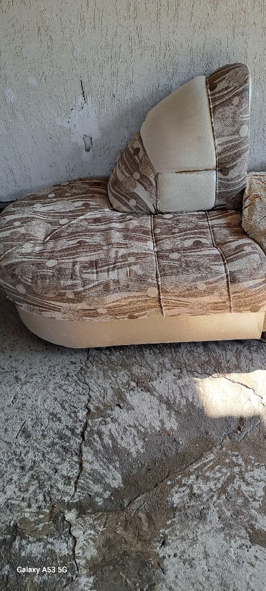 диван отдам даром