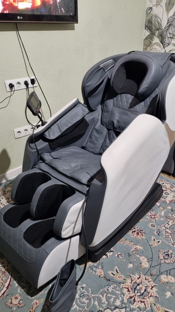 Массажное кресло Sport&Fitness SF-MC02 до 130 кг 20 программ