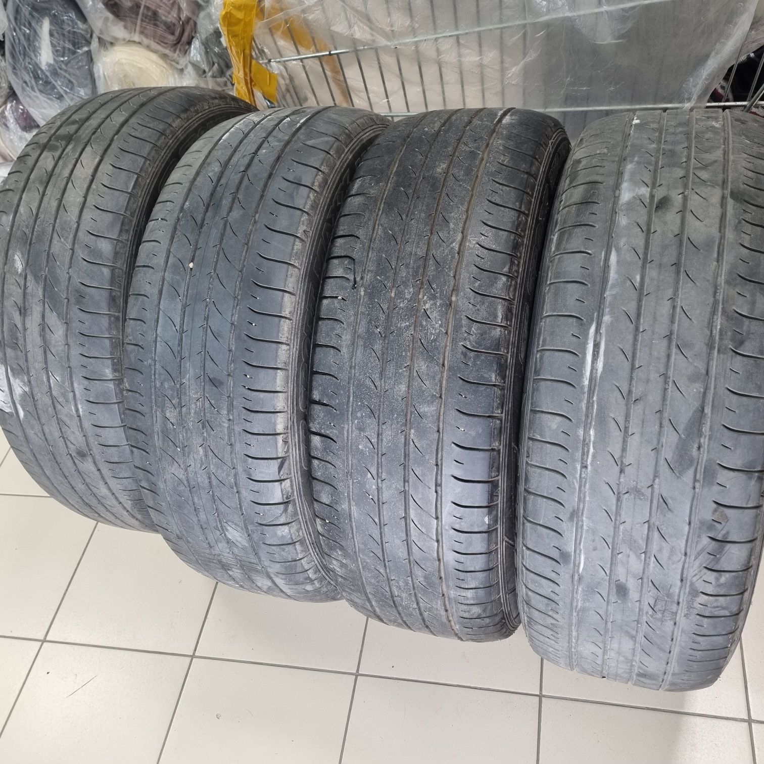 Шины DUNLOP 235/55/20