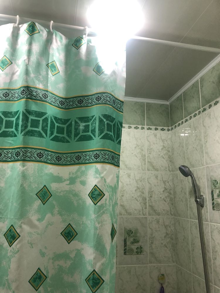 Продам штору с палкой и крючками