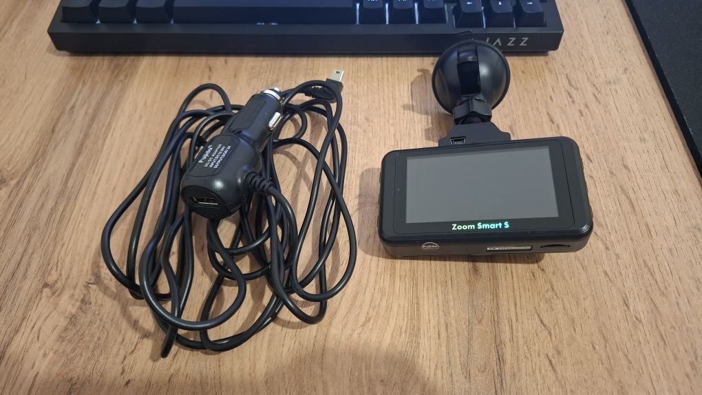 Видеорегистратор Fujida Zoom Smart S WIFI