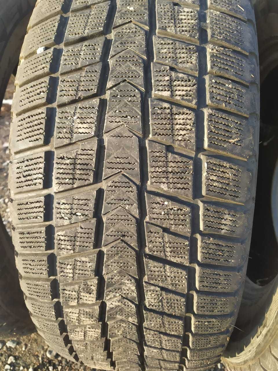 Шины зимние Nexen 285/60 R18. Б/У, в хорошем состоянии. 3 штуки