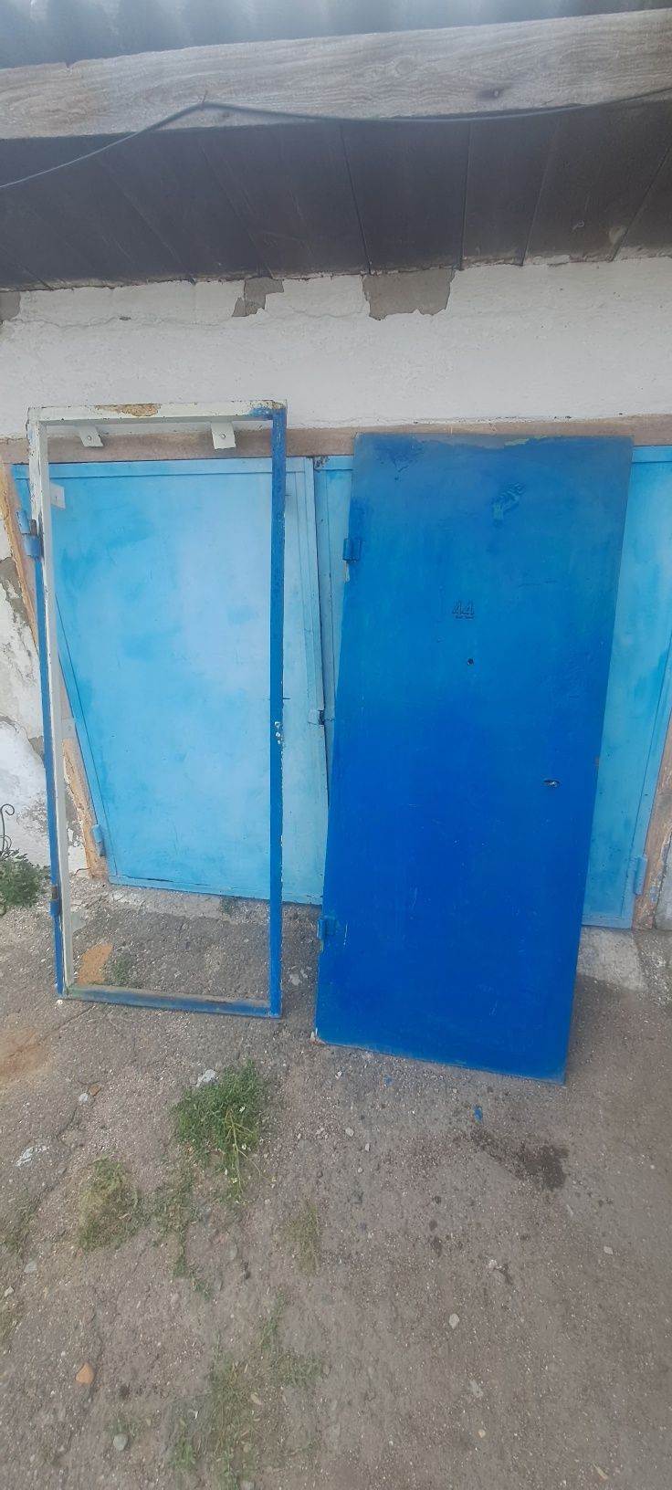 Продам железную дверь