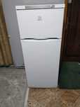 Холодилник Indesit