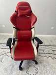 Игровое кресло DXRacer Gladiator GC/GN23/RW