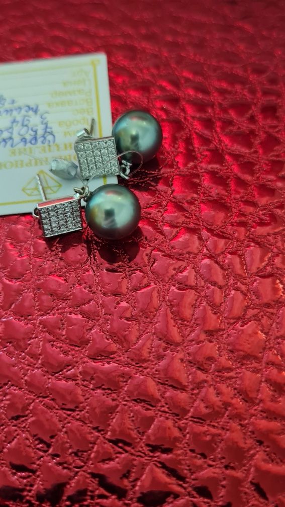 Серьги из белого золота с натуральнымчёрным жемчугом и бриллиантами