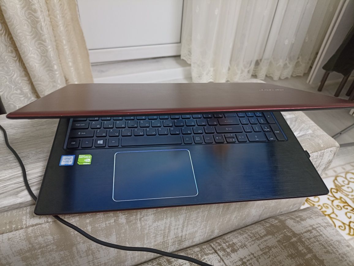 Ноутбук Acer Aspire E5-576, Core i3 7 поколение, видеокарта 2Гб