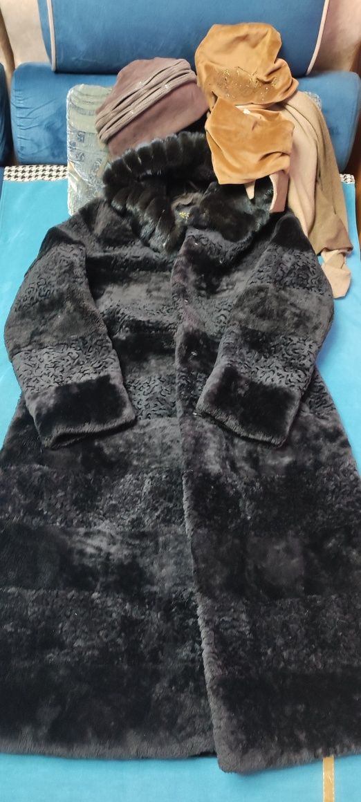 Продам. Шубы мутоновые