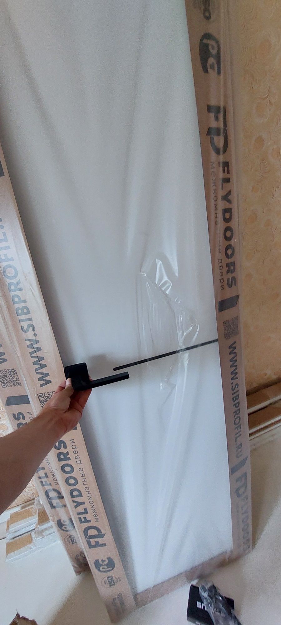 Продам обсолютно новые двери .