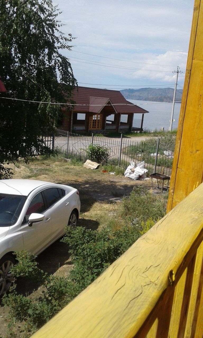 Сдам 4 мес.домик 10 мет.от  берега Бухтармы