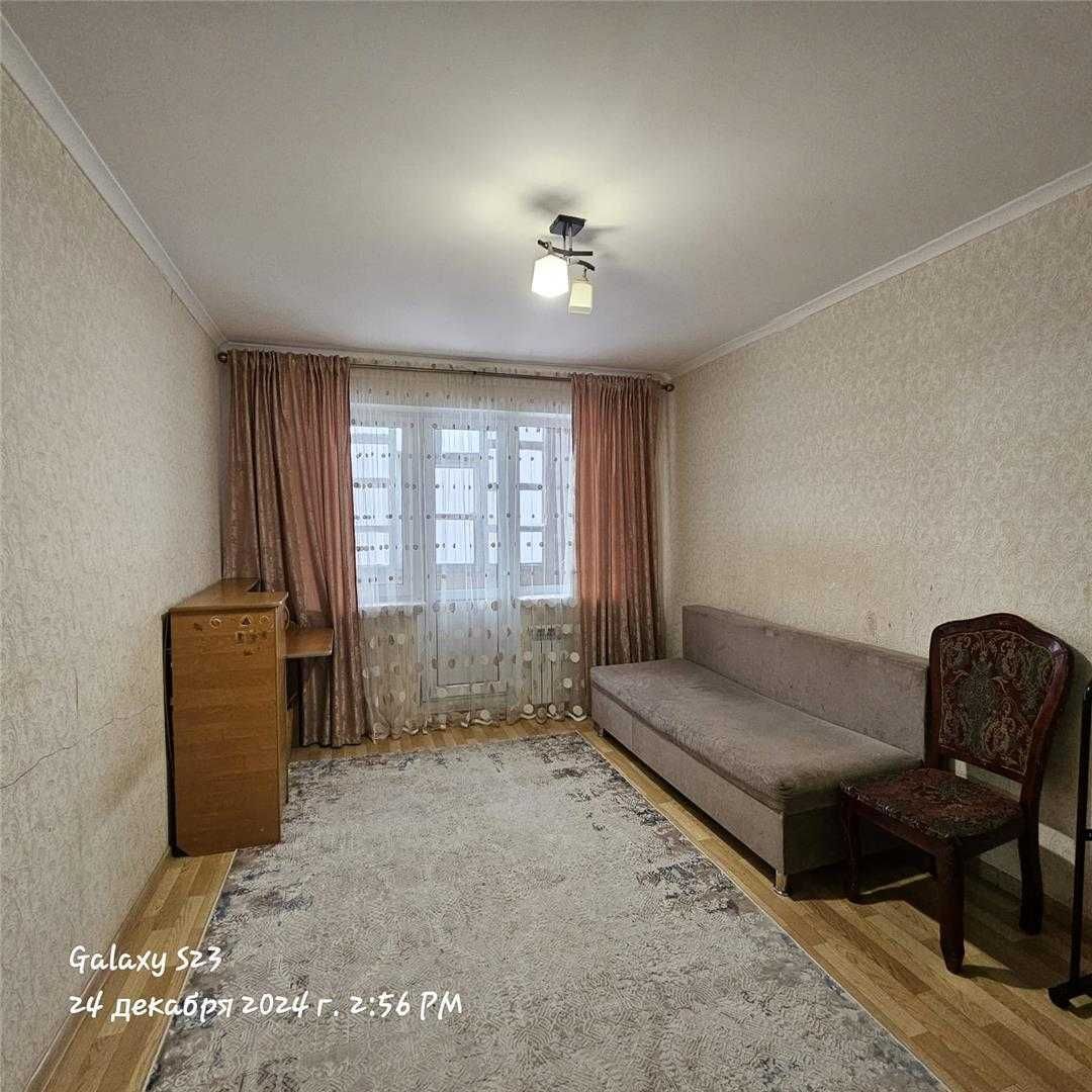 Продается уютная 2-комнатная квартира на 3 мкр-не в центре города!