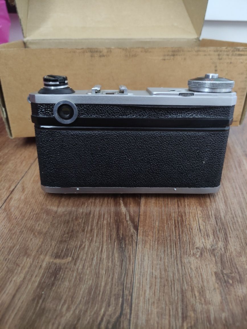 Продам Зеркальный советский пленочный фотоаппарат раритет  "Киев-4АМ"
