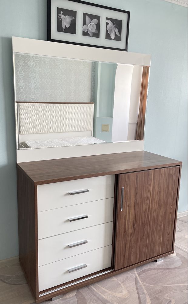 Продам 2-х спальный кровать + комод