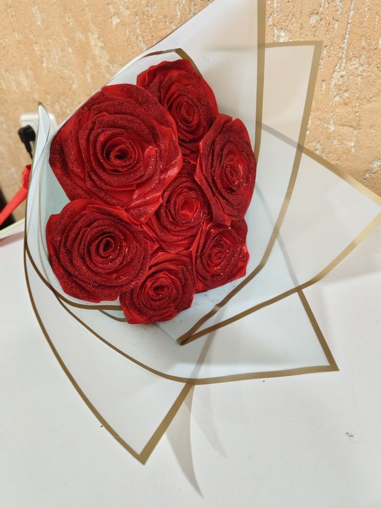 Продам цветы из Атласных лент