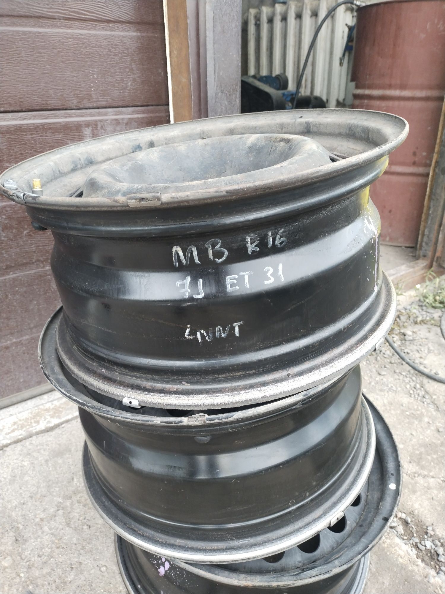 Продается диски R 16