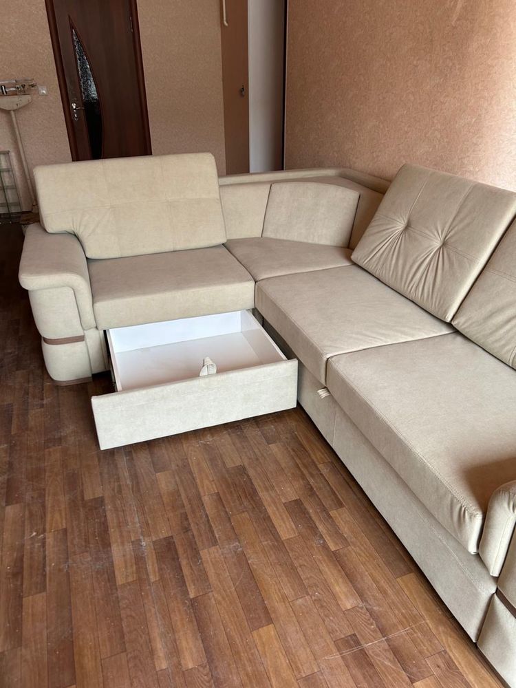 Мягкий раздвижной диван