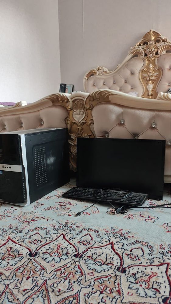 Продам системный блок + монитор + клавиатуру + крепление