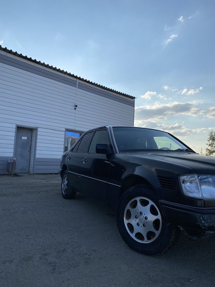 Мерседес 124