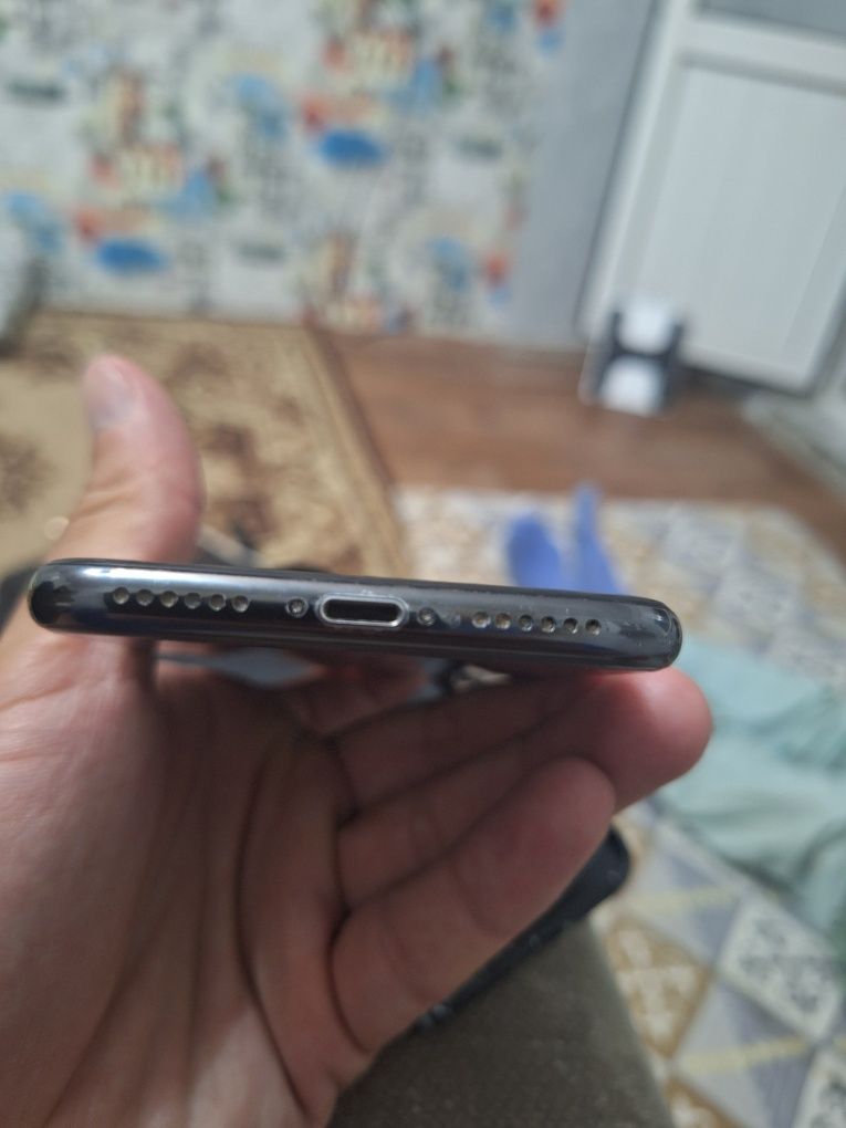 Продам IPhone Х хорошем состояний