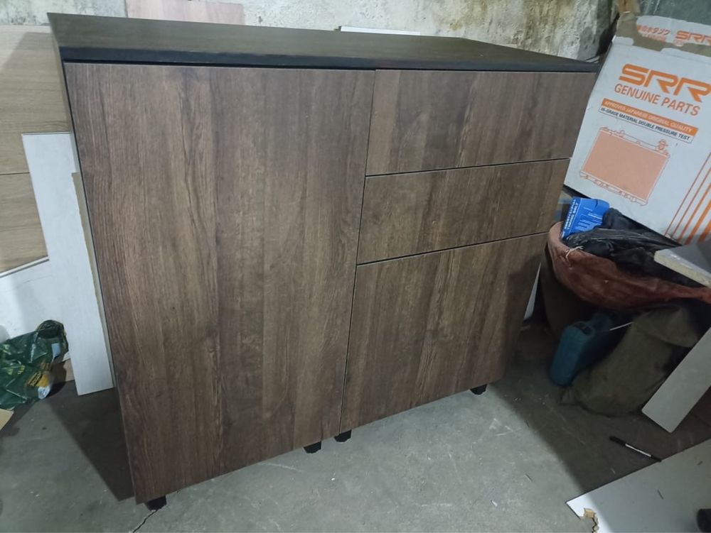 Продам комод,цвет дуб апрельский,состояние новое !