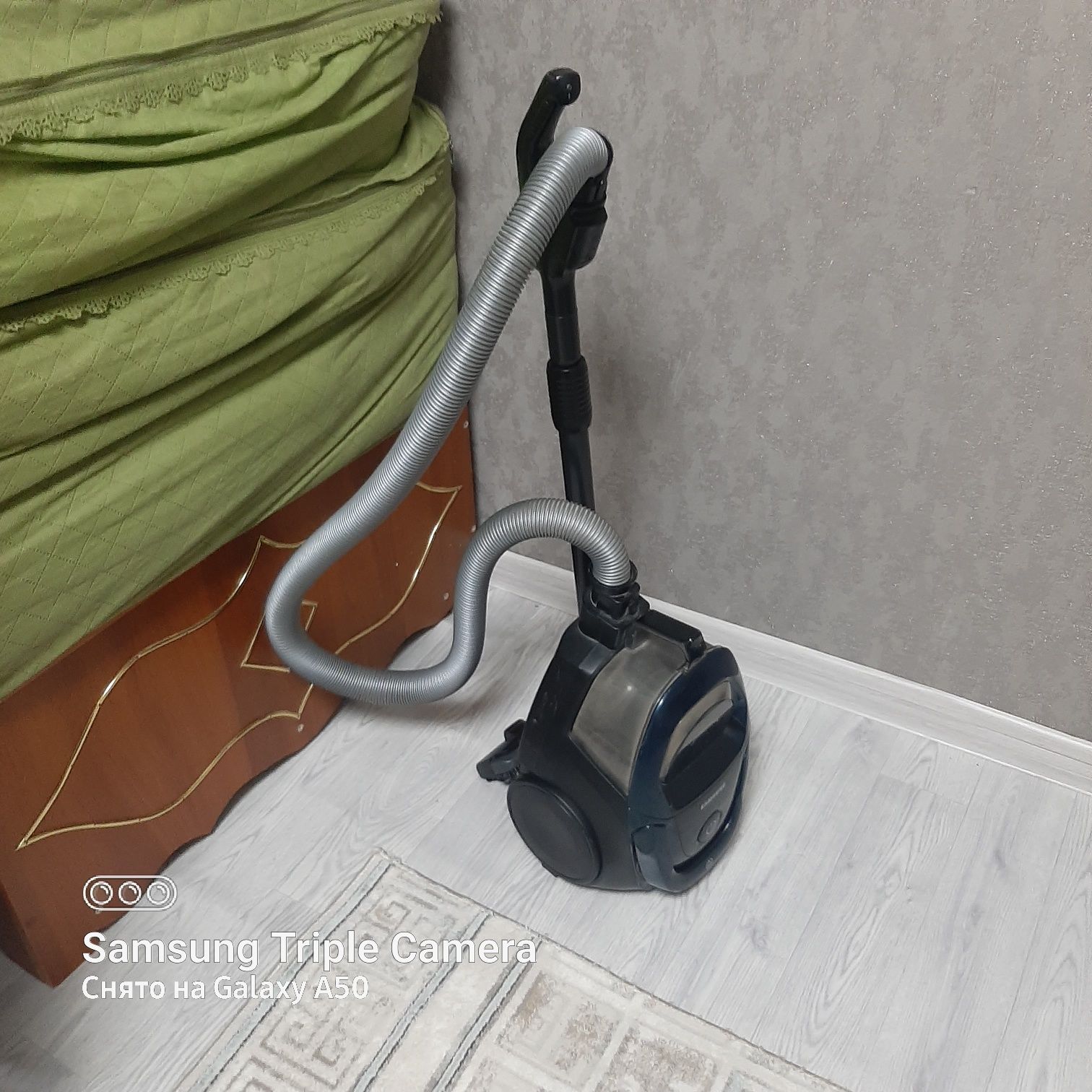 Продам пылесос самсунг