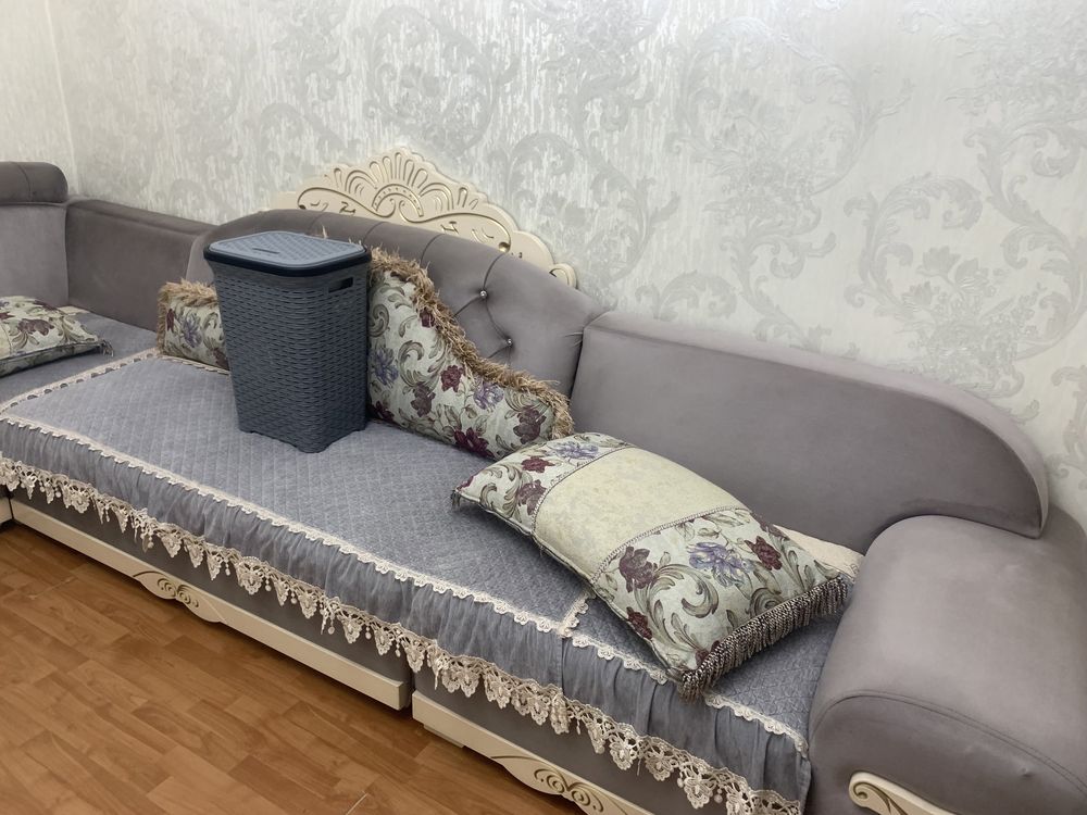 Продам диван уголок