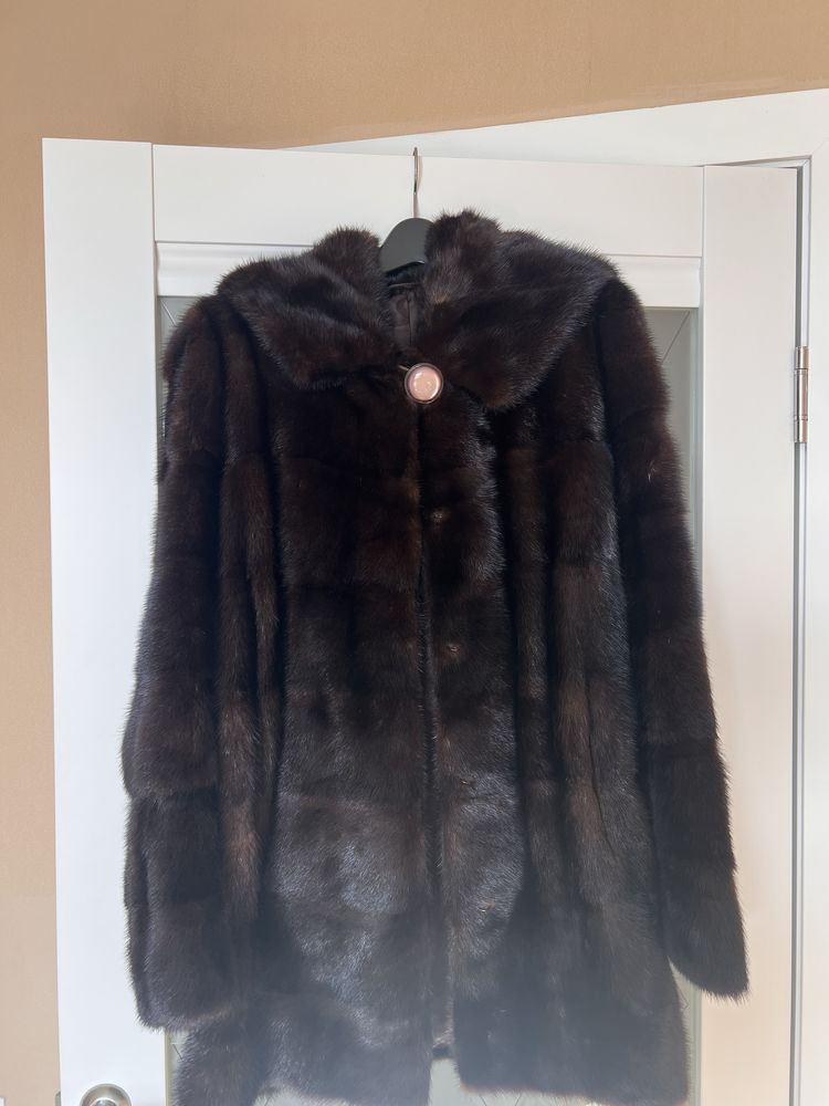 Продам норковую шубу