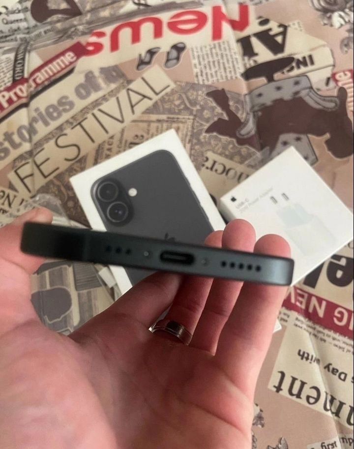 Срочно продам Iphone 16/128