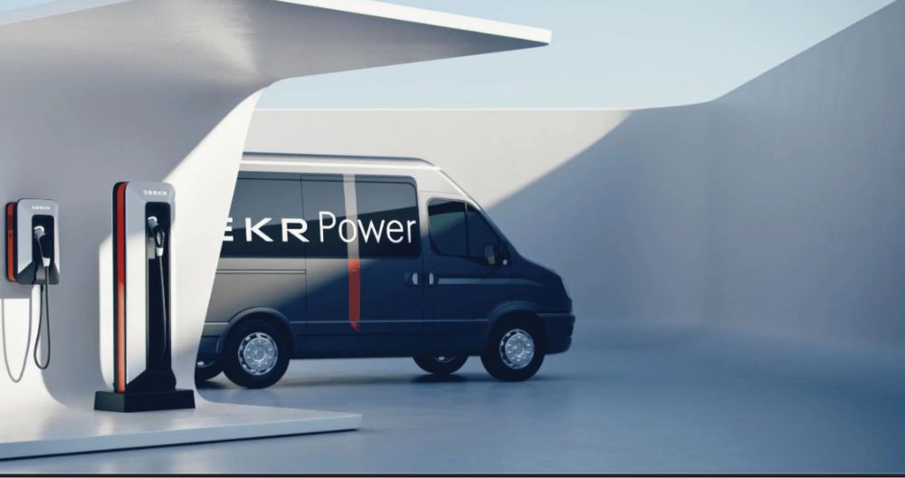 Настенная Зарядка Zeekr оригинал 7квт
