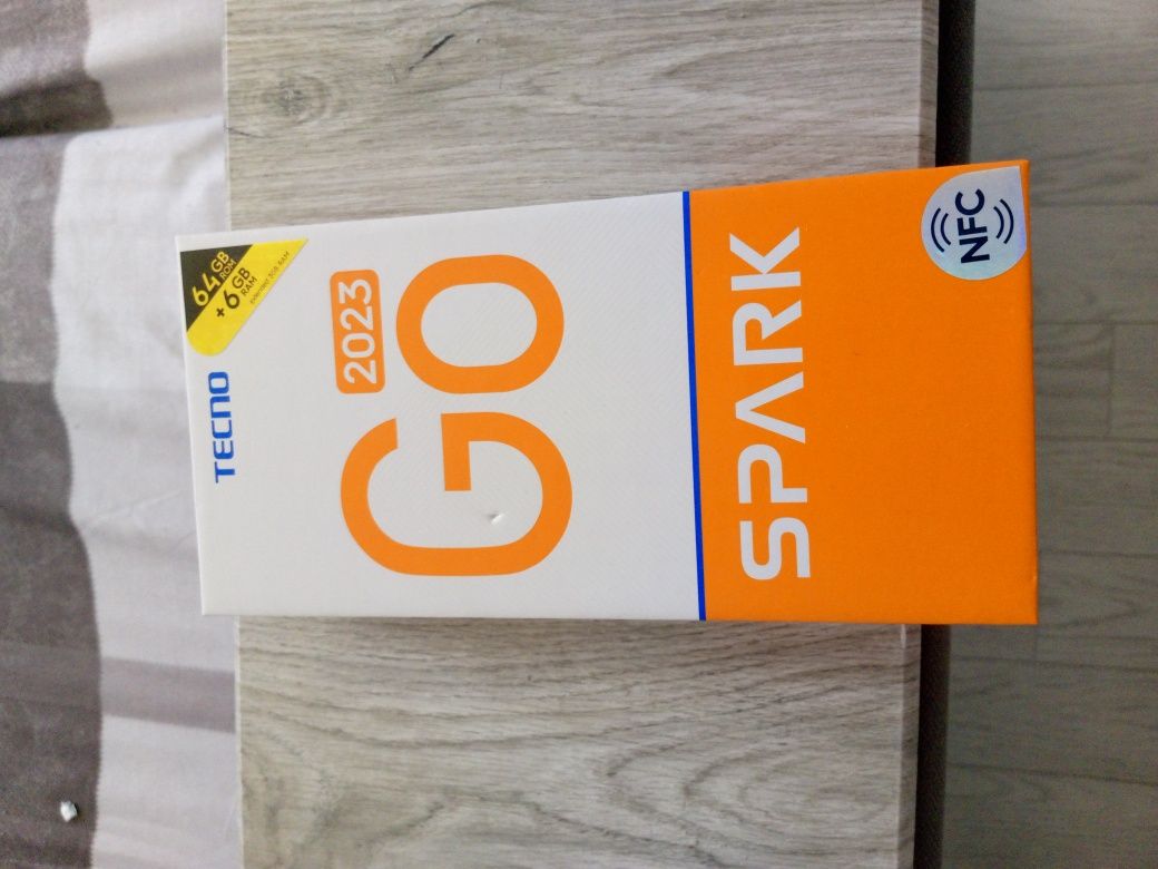Срочно продам отличный телефон в идеальном состояний 6/64 gb