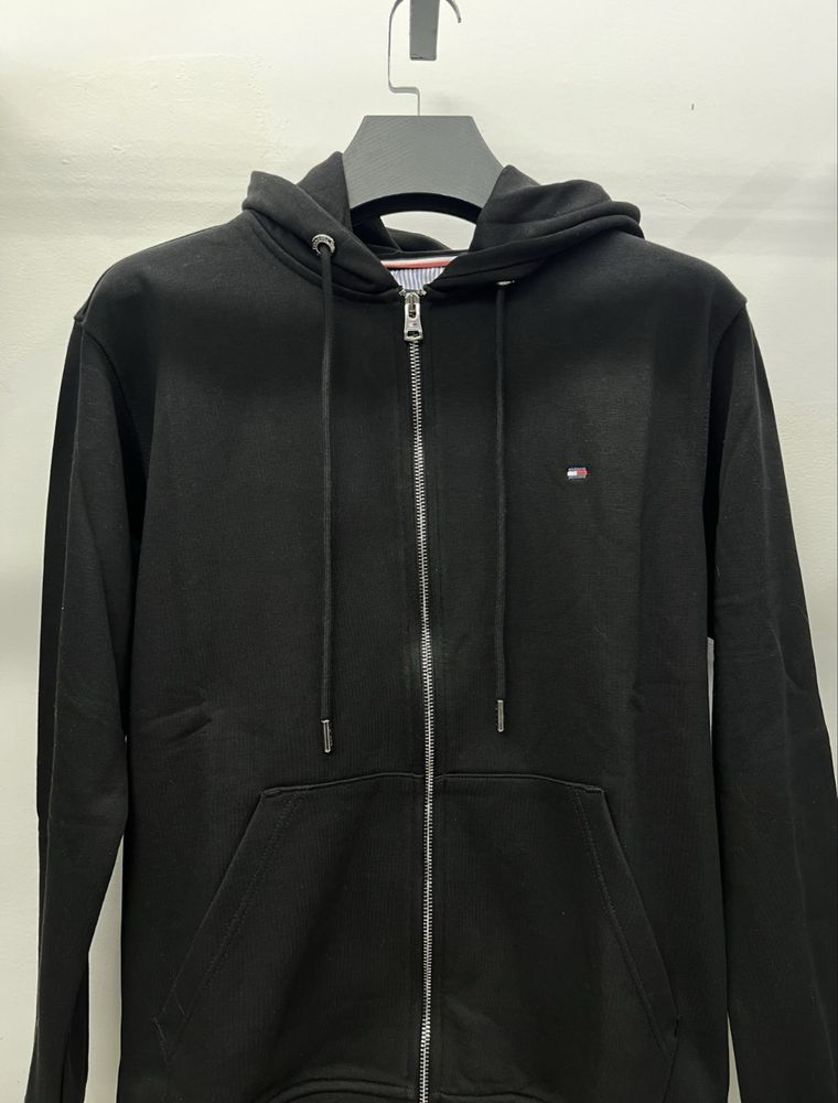 Продается оригинальная кофта Tommy Hilfiger