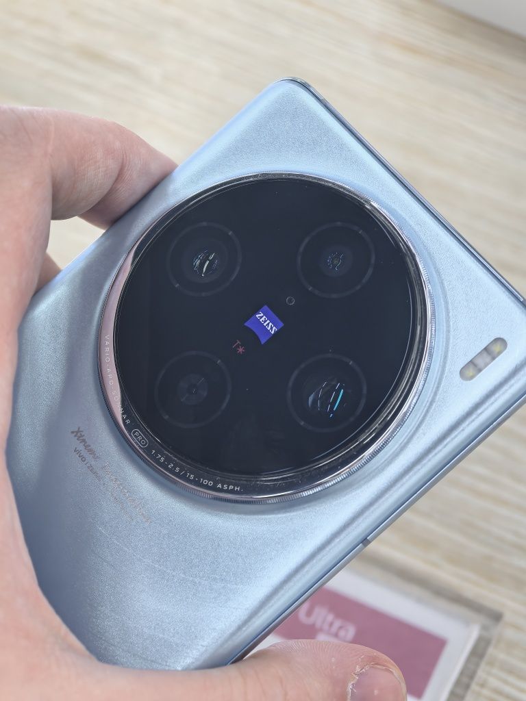 Продам смартфон Vivo x100 pro 16/512