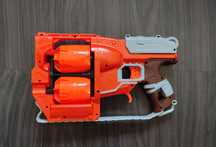 Продам Nerf Zombie Strike