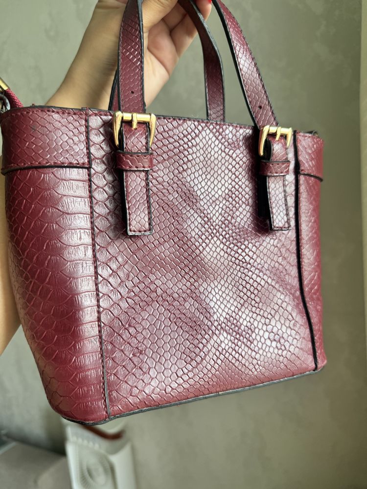 Продам Женскую сумку