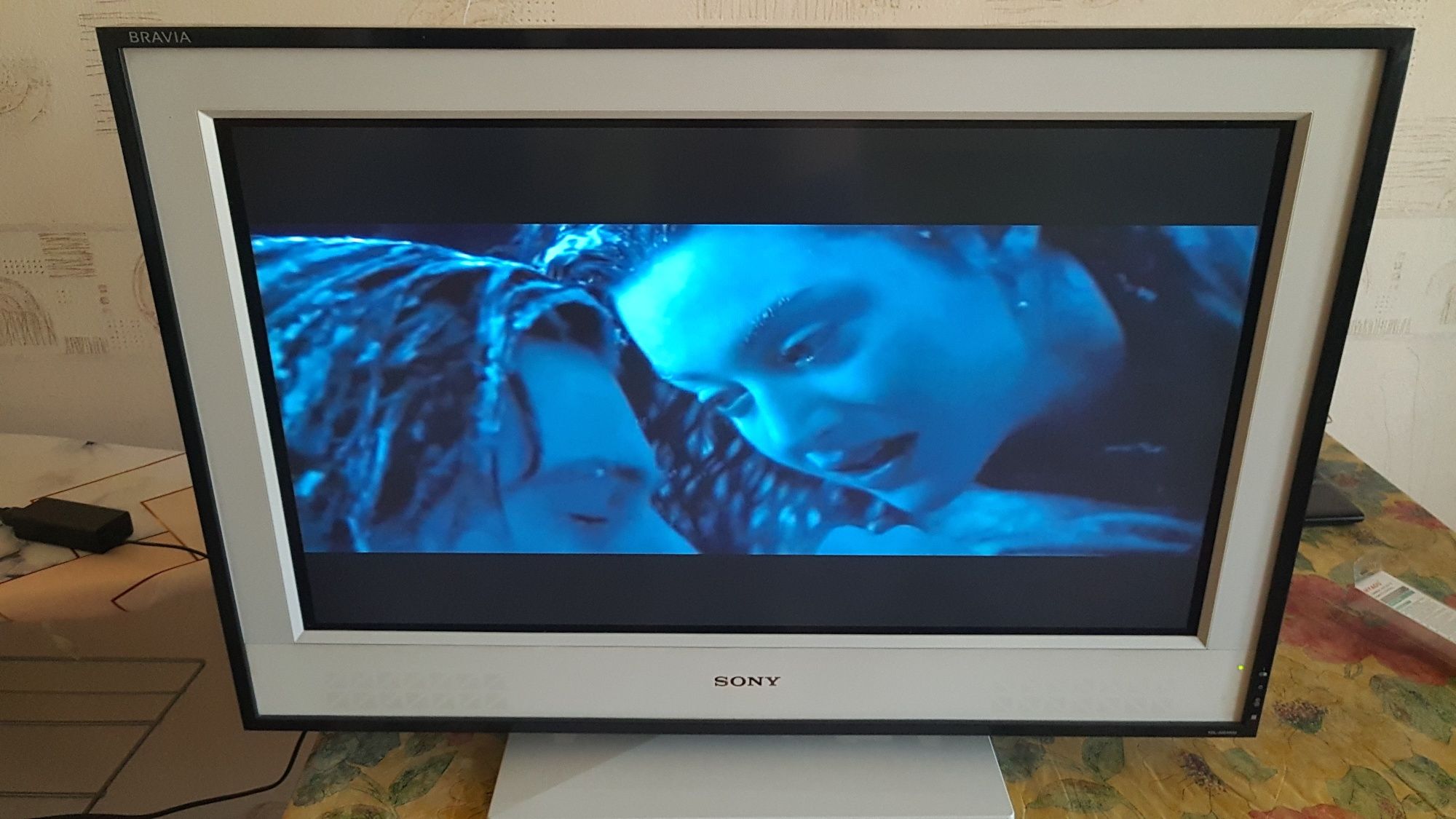 Жидкокристаллический телевизор Sony. (32" или 81см).