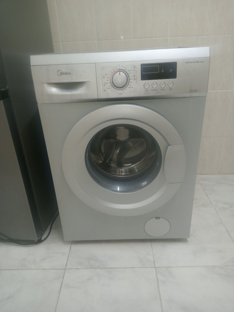 Продам стиральную машину (6кг)