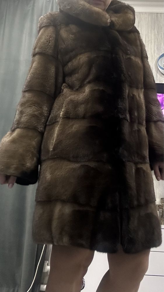 Продам норковую шубу + ПОДАРОК , 44-46 размер