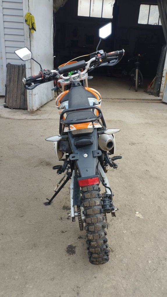 Продам мотоцикл Racer ENDURO 200