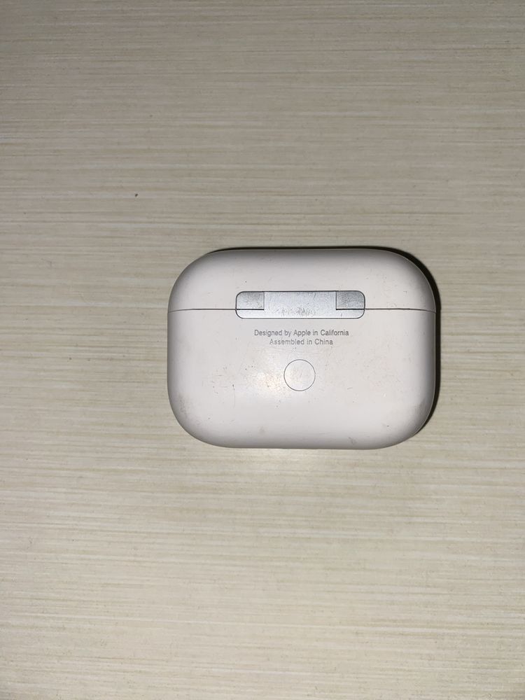 Airpods pro.