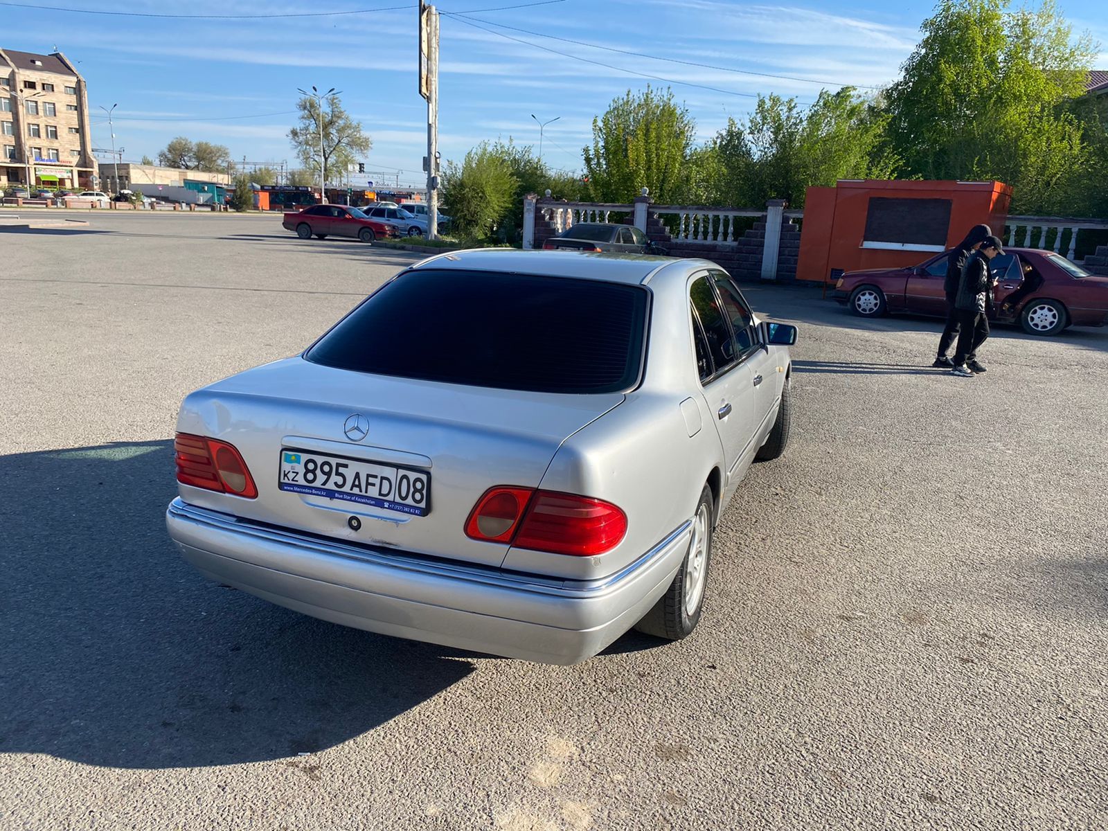 Mercedes-Benz w210