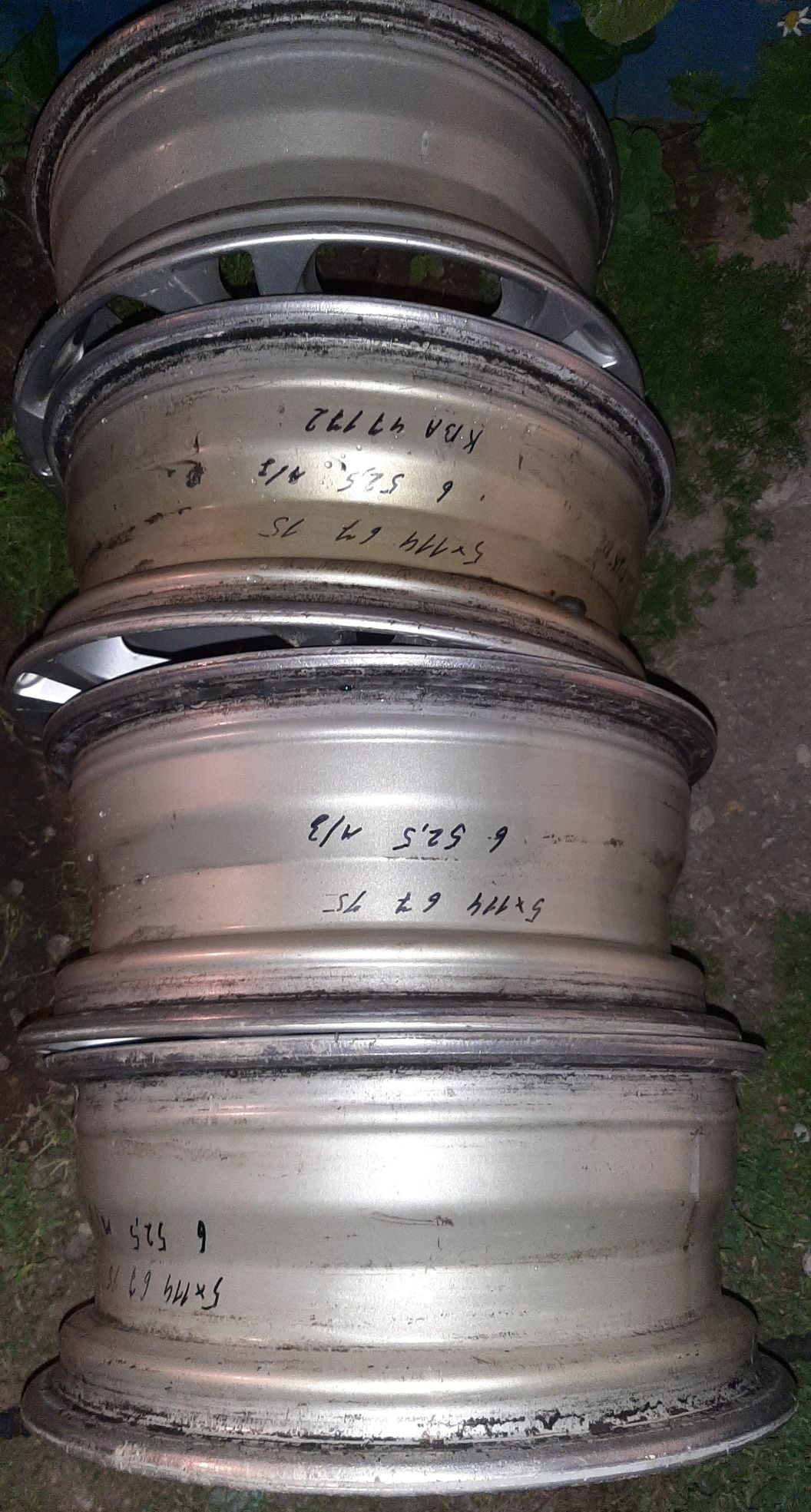 Продам Диски 100 000