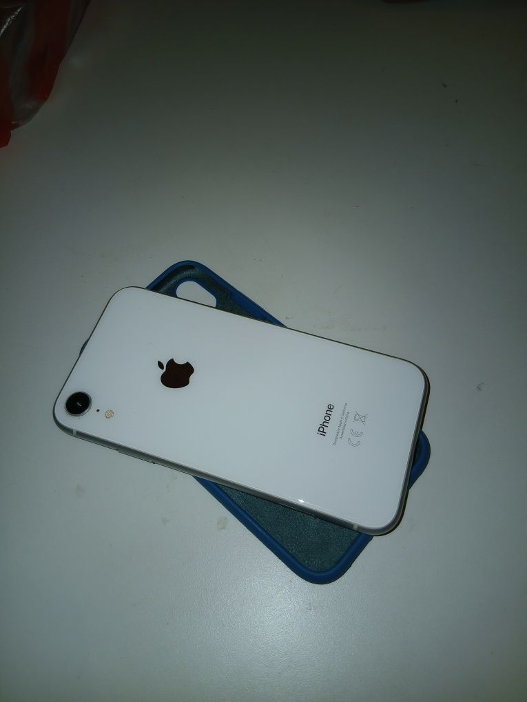 Iphone XR aйфон XR.