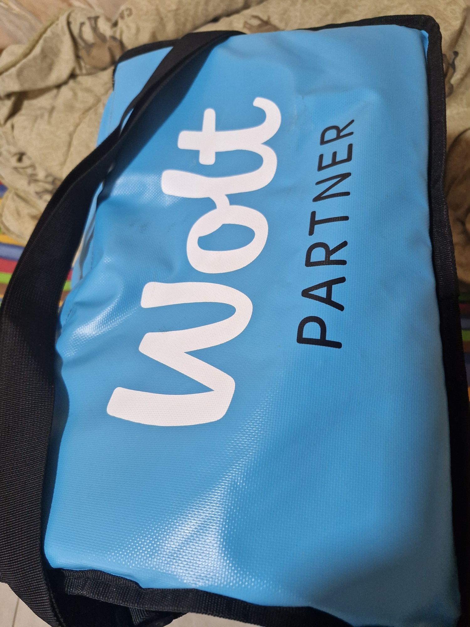 Продам термо сумка wolt