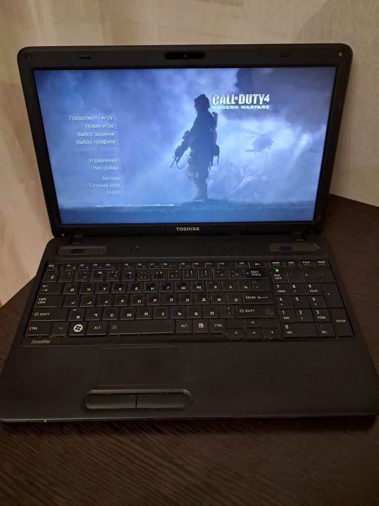 Ноутбук Toshiba 2-ядерный, ОЗУ 4гб, новая батарея