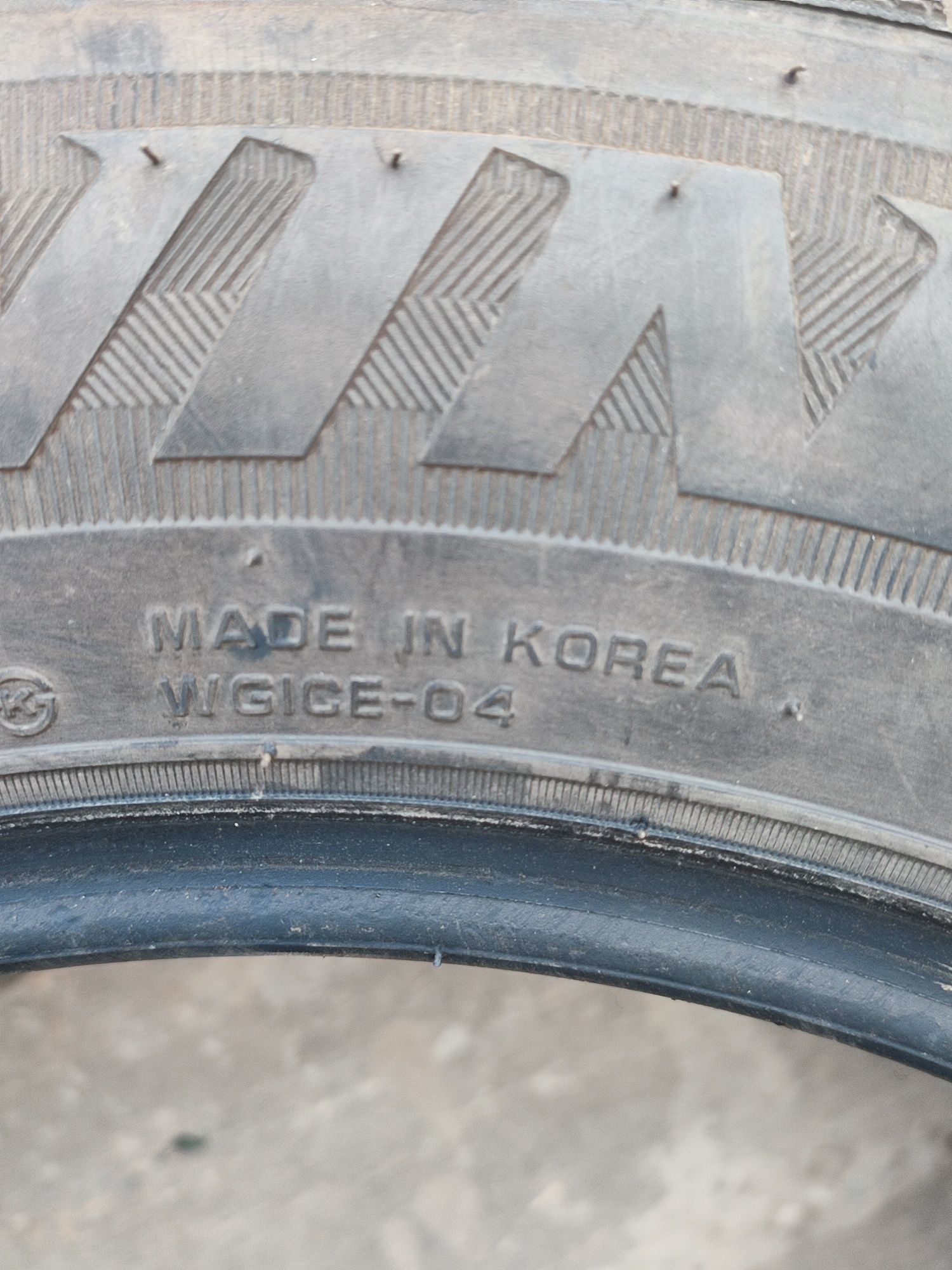 Шина MADE IN KOREA  пара новый
